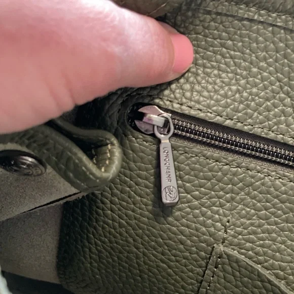 Longchamp Roseau Essential M Tote bag Khaki - Leather - Picture 10 of 16